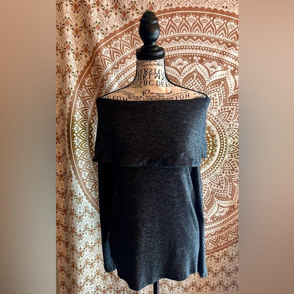 B Collection by Bobeau Grey Space Dye Off-the-Shoulder Knit Top - Size M